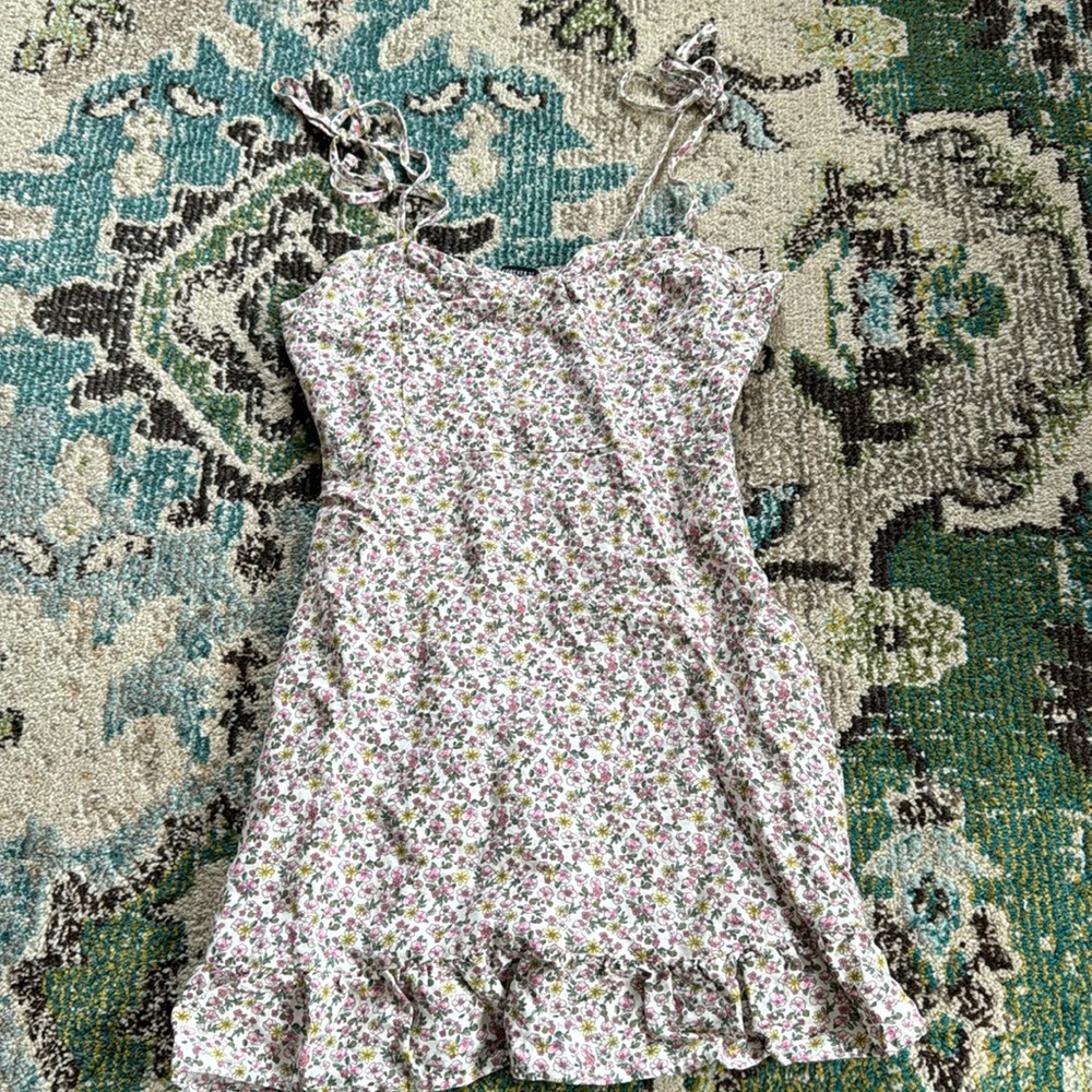 Forever 21 size small floral summer dress